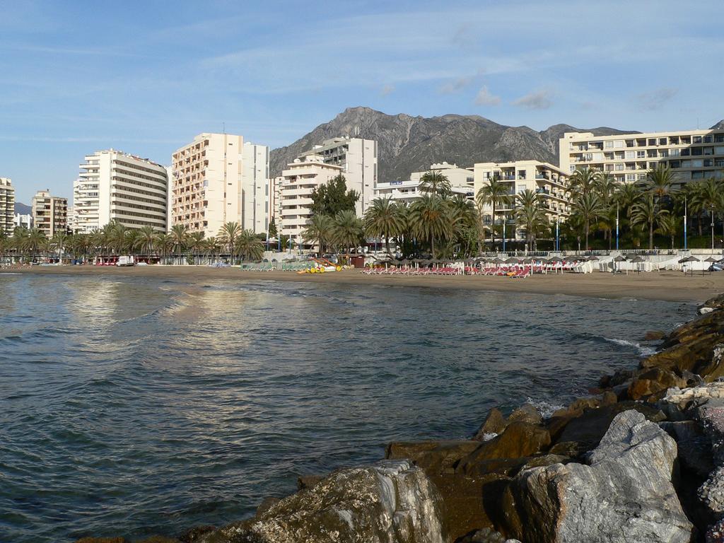 Апарт готель Puerta De Aduares Марбелья Екстер'єр фото